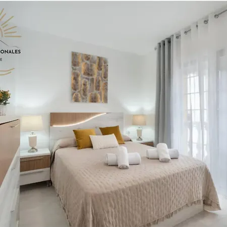 Casa Caletillas * كانديلاريا